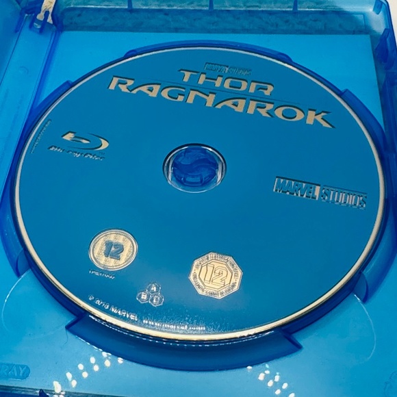 2 Piece Marvel Studios Thor Dvd's And Blue-ray - Picture 8 of 8